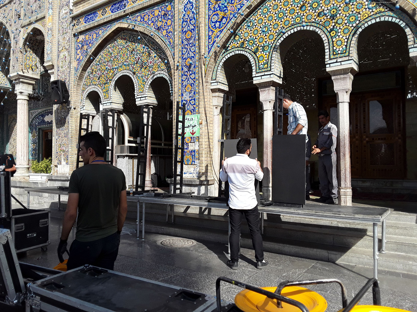 مراحل نصب دکور دیجیتال