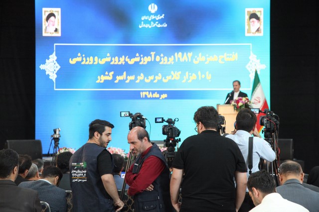 تیم خبرنگاران و فیلمبرداران نسیم سبز