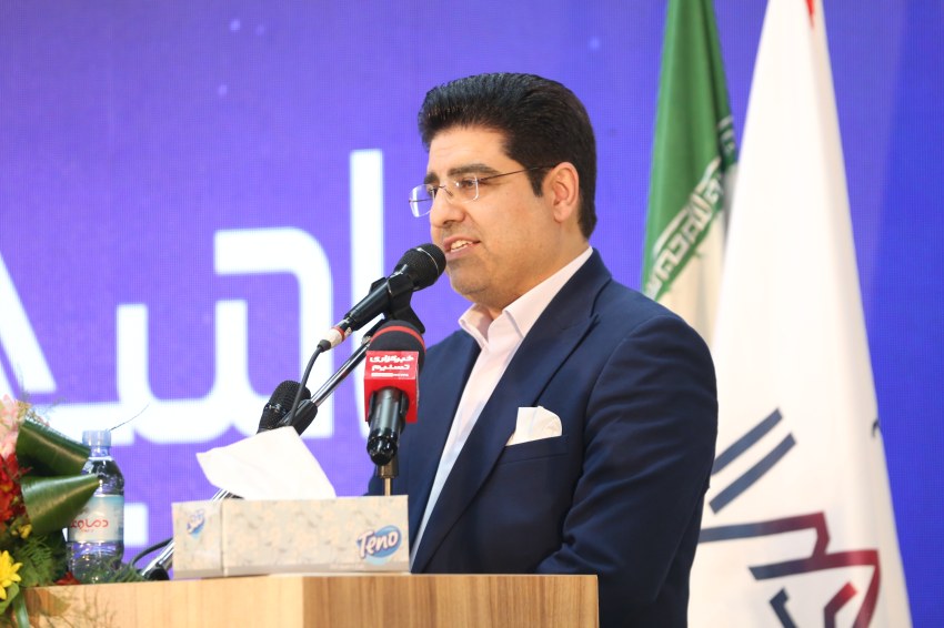 احمد اکبرنژاد مجری شبکه 3